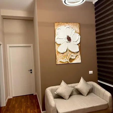 Elona's Πανσιόν