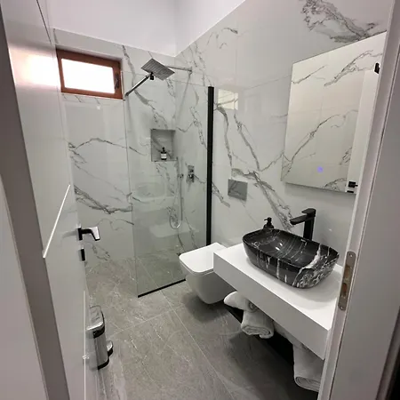 Elona's Guest house Kruje