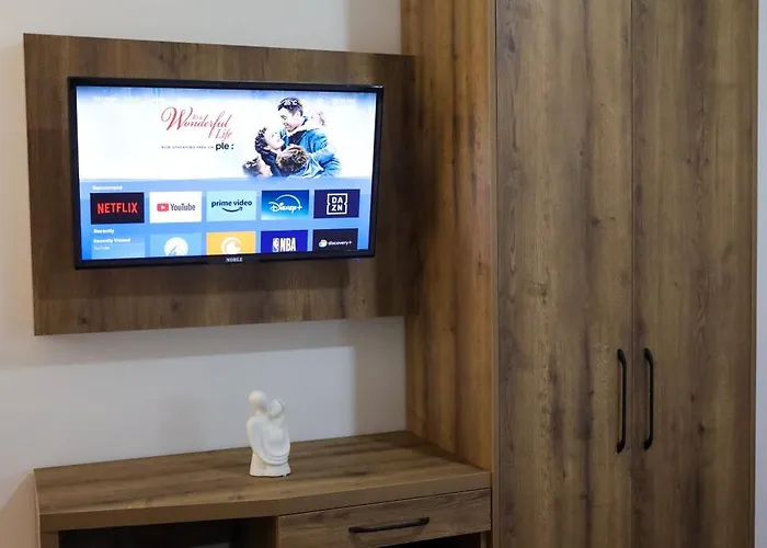 Elona's 招待所 Krujë